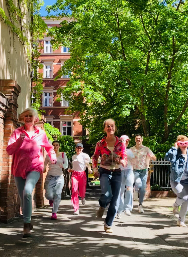 TanzfabrikTeam Schule rennt
